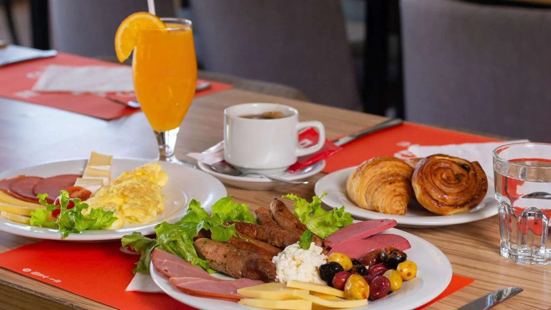 Ibis Casablanca City Center 3*,